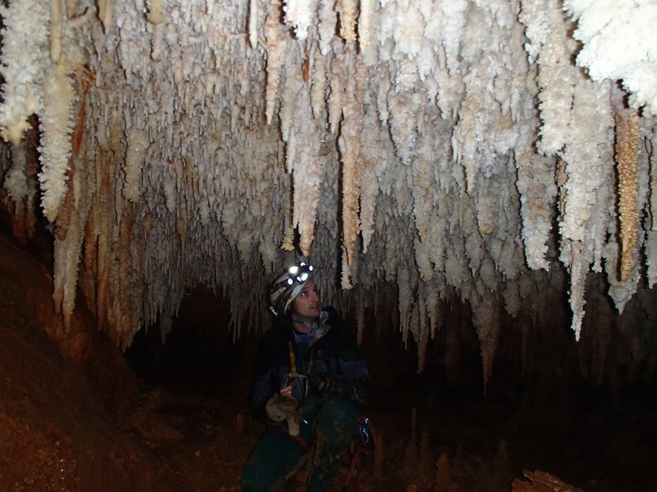 espeleobarranquismo cueva de Valporquero